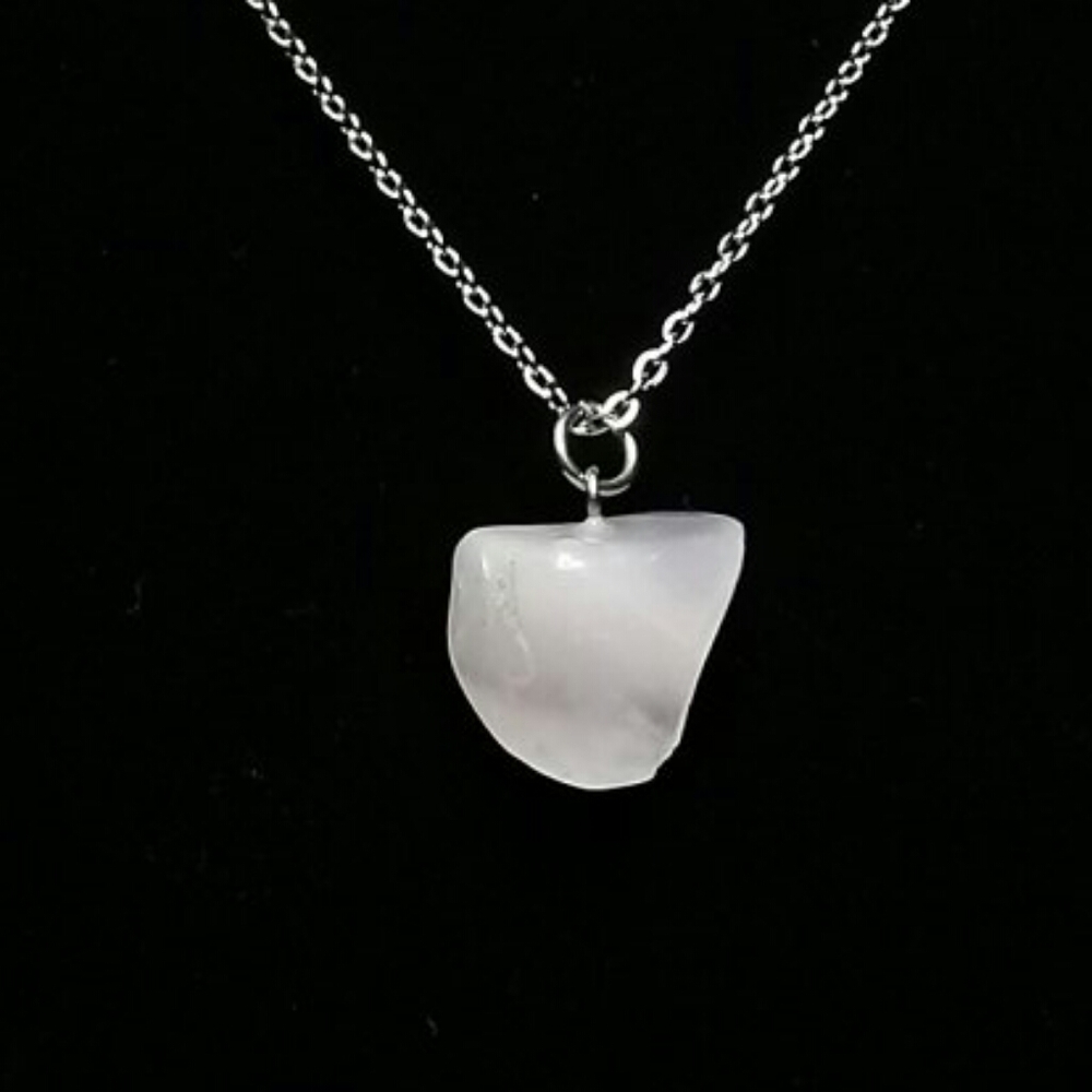5/$25 Rose Quartz Necklace - Picture 4 of 7